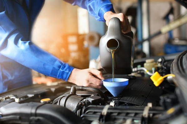 3 Signs It’s Time for An Oil Change 